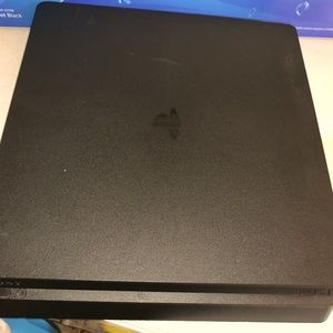 PS4 Slim 1TB